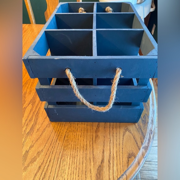 Crate - Picture 3 of 3